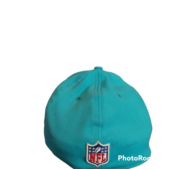 Miami Hat football team Size MEDIUM-LARGE - Picture 3 of 3